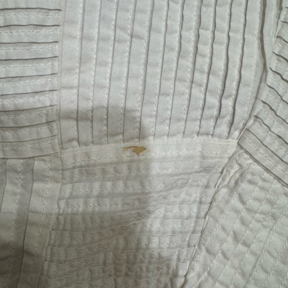 Elegant Cream A-Line Skirt with Button Accents - Picture 4 of 6